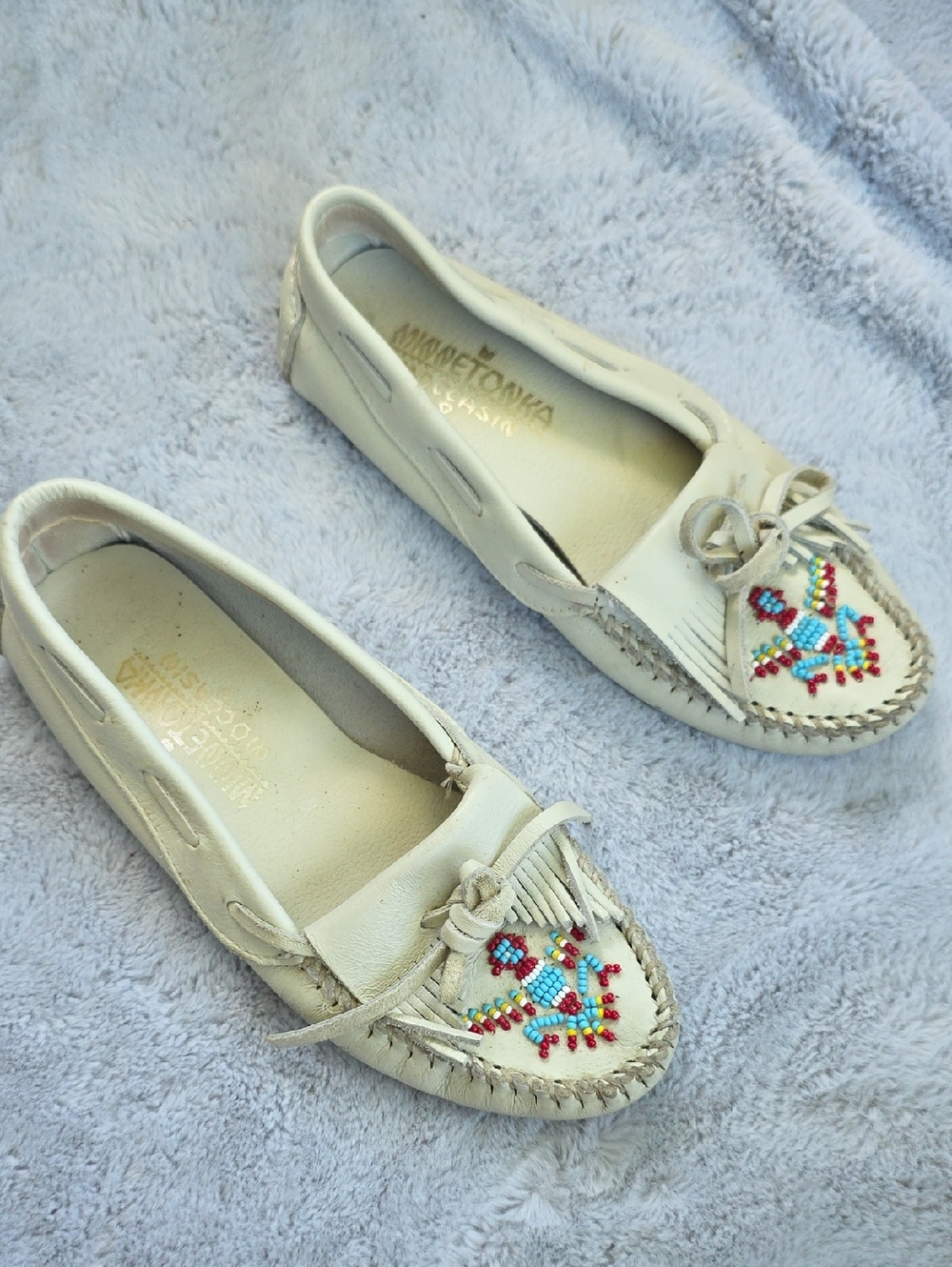 Minnetonka Thunderbird Beaded Leather Fringe Moccasins Ivory 8